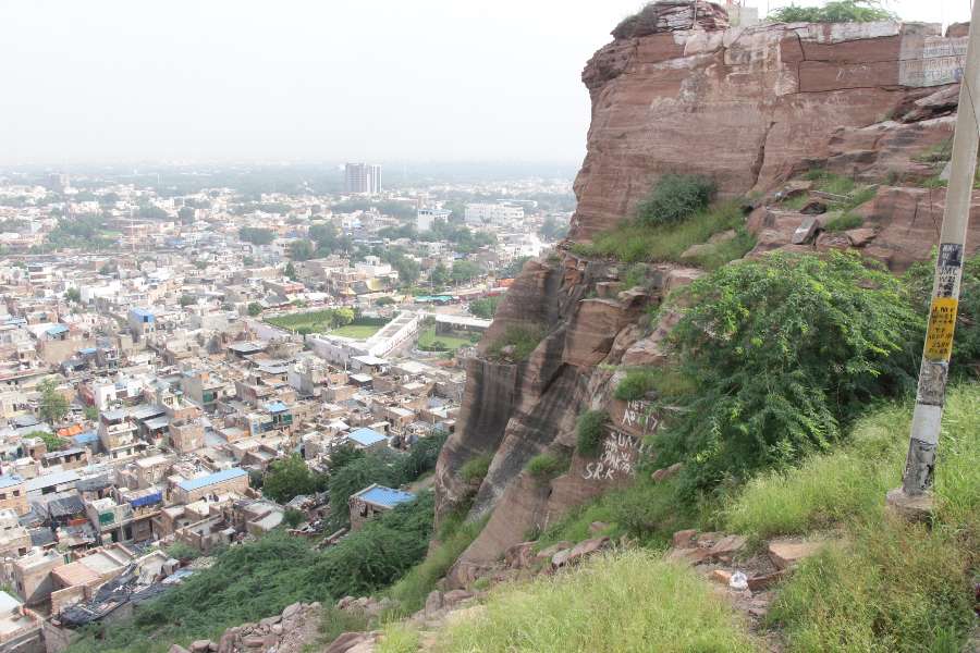 illegal construction nearby hills of jodhpur are becoming dangerous
