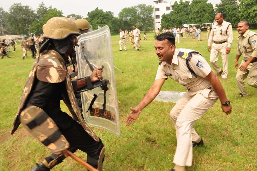 police_001_1.jpg