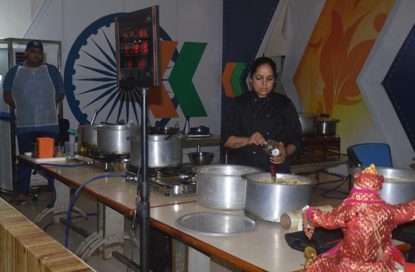 rewa सबसे अधिक समय तक भोजन पकाने का अमेरिकी रिकार्ड रीवा की लता टंडन तो तोड़ा