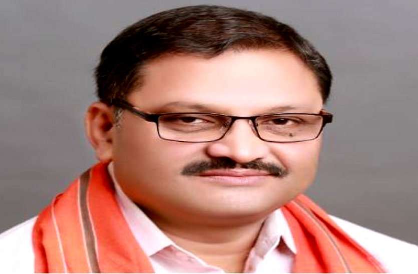 भाजपा सांसद संतोष पांडे को नक्सलियों ने दी जान से मारने की धमकी, संघ प्रचारक प्रमुख भी निशाने पर भाजपा सांसद संतोष पांडे को नक्सलियों ने दी जान से मारने की धमकी, संघ प्रचार प्रमुख भी निशाने पर