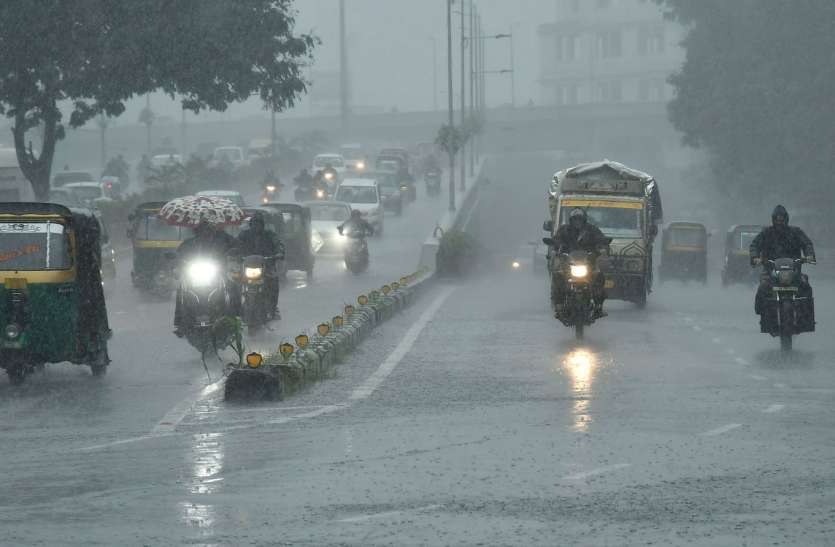 सूरत में झमाझम, ओलपाड में दो घंटे में चार इंच बारिश सूरत में झमाझम, ओलपाड में दो घंटे में चार इंच बारिश