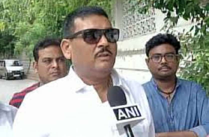 बंगालः भाजपा विधायक के घर पुलिस का छापा बंगालः भाजपा विधायक के घर पुलिस का छापा