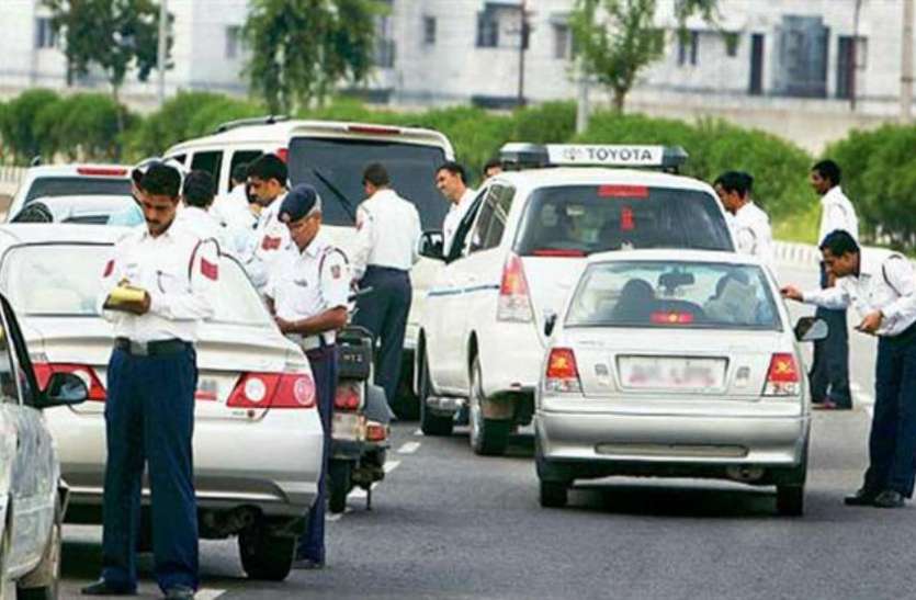 traffic_o.jpg Knowledge@Patrika: DL या गाड़ी के कागज नहीं दिखाने पर तुरंत चालान नहीं कर सकती Traffic Police, जानिए अपने अधिकार