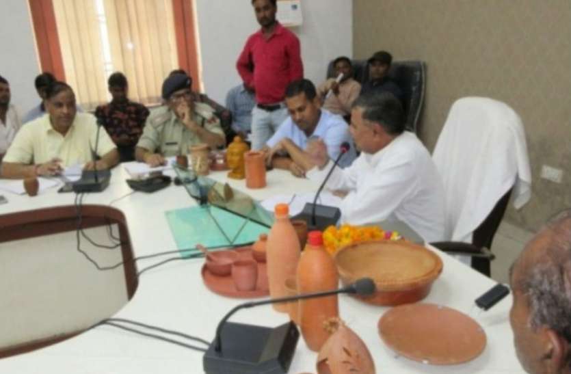 योगी सरकार ने दिया कुंभकारों को बड़ा तोहफा, देखें वीडियो योगी सरकार ने दिया कुंभकारों को बड़ा तोहफा, देखें वीडियो