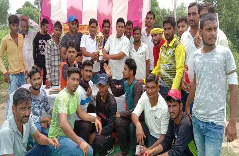 क्रिकेट में झुंझुनूं विजेता, बुहाना उप विजेता