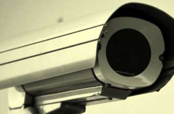 CCTV cameras installed to monitor the roads deteriorated सड़कों पर नजर रखने के लिए लगाए गए सीसीटीवी कैमरे हुए खराब