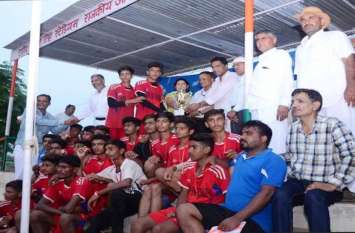 Jhunjhunu winner in cricket, Buhana runner-up क्रिकेट में झुंझुनूं विजेता, बुहाना उप विजेता