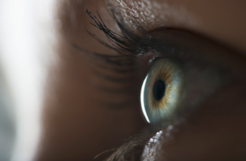 Retinal diseases - Symptoms, causes and treatment रेटिना में खराबी से कमजोर हो जाती है आंखों की राेशनी