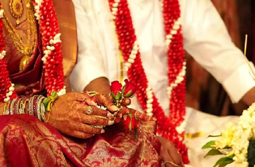 Gay Husband जब कोर्ट में बोली महिला - जज साहब मेरा पति समलैंगिक है ...