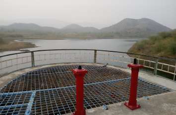 ramgarh dam update news जयपुर के जमवारामगढ़ में सामान्य से अधिक बारिश, फिर भी बांध रीते