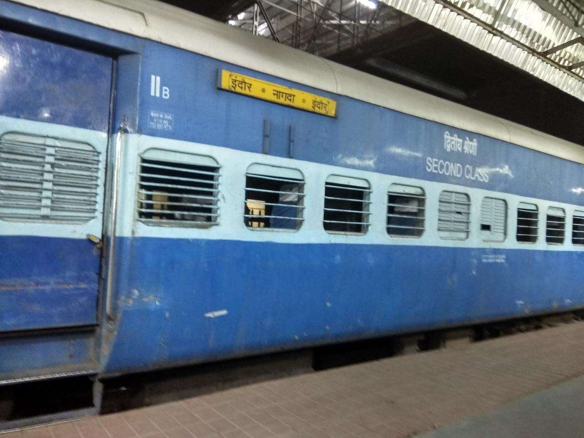 New Passenger Train : इस स्टेशन को मिली नई ट्रेन, हजारों यात्रियों को मिलेगा फायदा