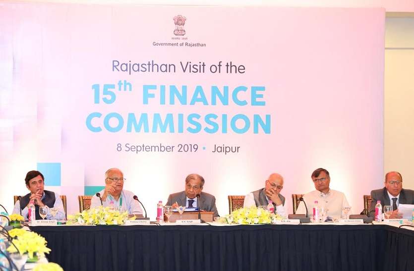 15th Finance Commission वित्त आयोग की नसीहत, 'राजस्व घाटे में कमी को प्राथमिकता पर ले सरकार'