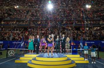 Tennis: 19-year-old Bianca Andreescu wins US Open by defeating Serena दिग्गज सेरेना को हराकर 19 साल की एंड्रिस्कू ने जीता यूएस ओपन का खिताब