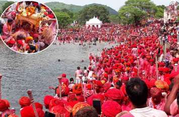 Jaljulani Mela charbhuja rajsamand गढबोर में राजस्थान का सबसे बड़ा जलझूलनी मेला, ठाकुरजी की स्नानयात्रा में उमड़े हजारों लोग