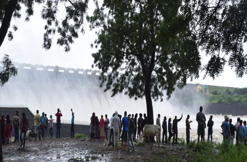 Bargi Dam लबालब है बरगी डैम