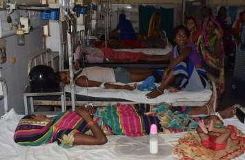 Lathi-reflux war on two sides, many people injured दो पक्षों में लाठी-भाटा जंग, कई लोग घायल