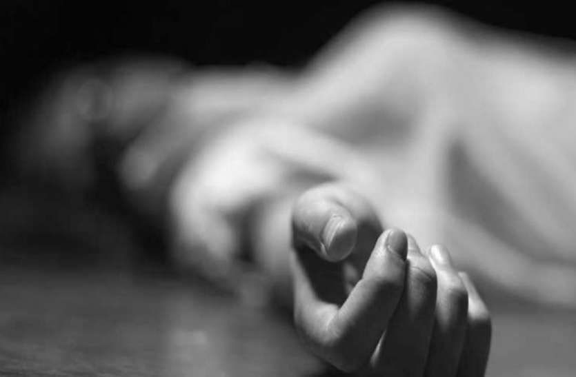महिला की संदिग्ध हालत में हुई मौत, हत्या का जुर्म दर्ज कर जांच में जुटी पुलिस महिला की संदिग्ध हालत में हुई मौत, हत्या का जुर्म दर्ज कर जांच में जुटी पुलिस