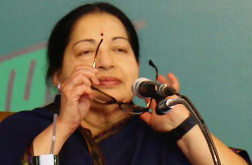 जयललिता के जीवन पर बनी वेबसीरीज 'क्वीन' का फर्स्ट लुक जारी