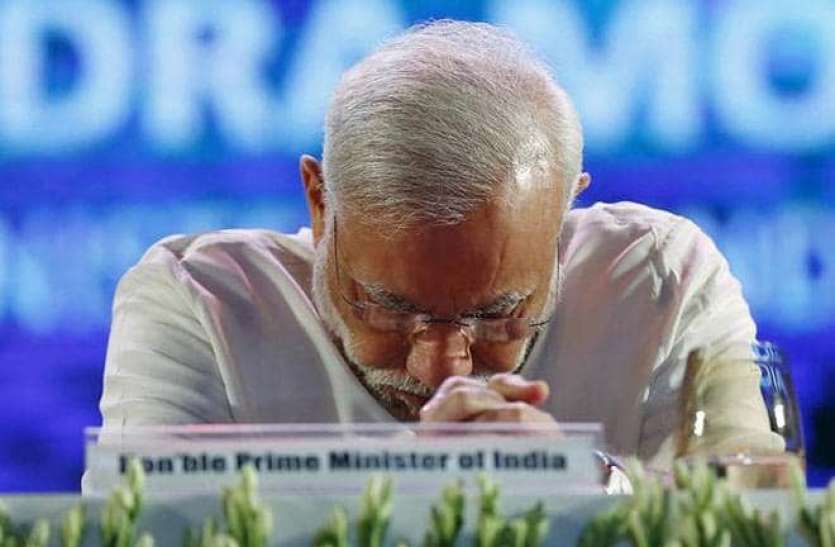 namo.jpg मोदी सरकार को बड़ा झटका, दिवालिया होने की कगार पर NHAI