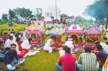Baran Dol mela 2019, innogration,baran dol mela खुश खबरी बारां में संतों के सान्निध्य और मंत्रोच्चार के शुरू हुआ डोल मेला , विमान दर्शन को शहर उमड़ा