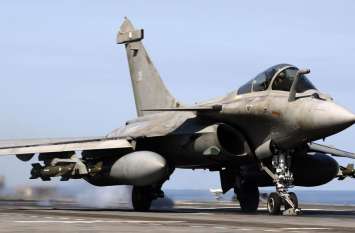 Rafale fighter Jet inducted in Indian Army rajnath go france भारतीय वायुसेना में विजयादशमी को शुमार होगा रफाल, राजनाथ लेने जाएंगे फ्रांस