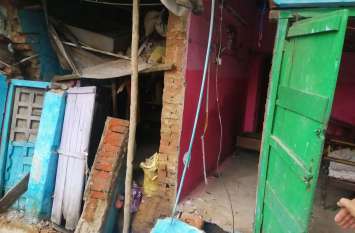 Municipal corporation demolishes poor's house घरों में थे गरीब बच्चे और महिलाएं और नगर निगम ने चला दी जेसीबी, भर-भराकर घिरे मकान और...