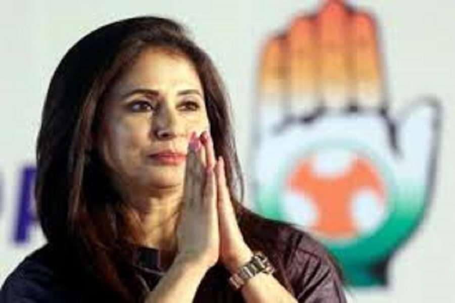 mahacongress:उर्मिला ने मेकअप तक का खर्चा भी कांग्रेस से लिया है , आरोप से नाराज कृपा ने छोड़ा कांग्रेस।