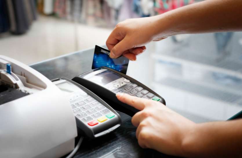 Credit Card चोर ने शातिर तरीके से की डेटा चोरी, डिटेल्स याद कर 1,300 क्रेडिट कार्डों से उड़ाए लाखों