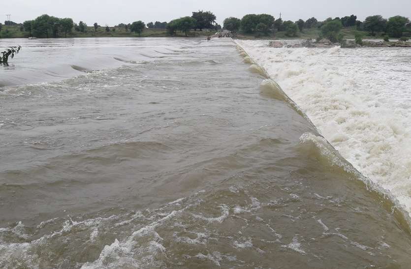 rain in bhilwara ऊफ ये उमस, इतनी बारिश के बाद भी नहीं मिल रहा चैन