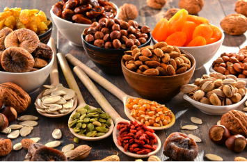 dry fruits benefits for skin Dry Fruits Benefits: सूखे मेवों का एेसे करें इस्तेमाल, त्वचा में आएगे निखार, चेहरा बनेगा खूबसूरत