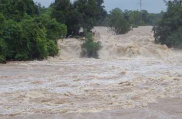 Heavy Rain in Jhalawar: Rajasthan Weather Update राजस्थान में यहां भारी बारिश, कई गांवों-कस्बों का संपर्क टूटा, ये गांव बना टापू, खेत हुए जलमग्न