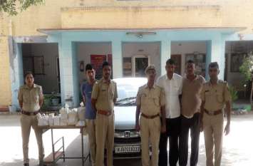 bikaner news : 13 thousand live cartridges found in Jamsar by car बीकानेर : जामसर में कार से 13 हजार जिंदा कारतूस मिले, तस्कर हुए फरार