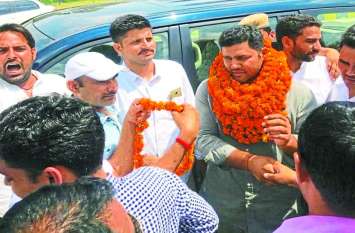 what happened was that the Sports Minister had to return on the way .. आखिर ऐसा क्या हुआ कि खेल मंत्री को रास्ते ही वापस लौटना पड़ा..