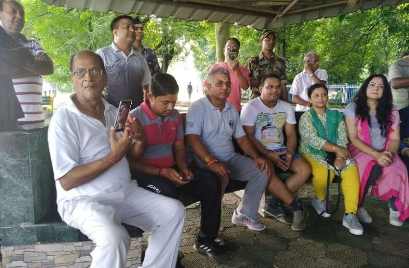 बंगाल में सियासी हवा तेज, बड़ा दांव खेलने को तैयार ममता व भाजपा बंगाल में महासंग्राम: तू डाल डाल मैं पात पात
