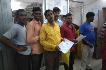 jaipur rural nagarpalika news सैकड़ों जन्म-मृत्यु प्रमाण पत्र अटके, रोष