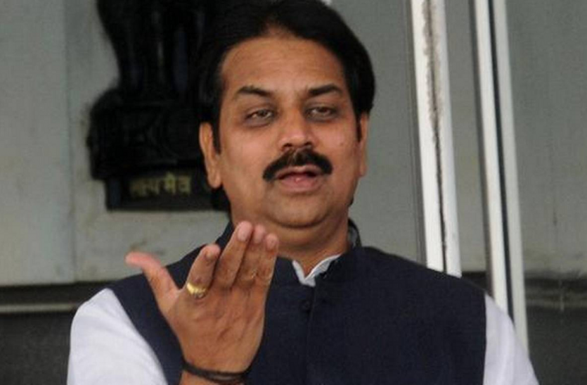 f.png महाराष्ट्र: चुनाव से पहले कांग्रेस और NCP को करारा झटका, नाइक और पाटिल करेंगे BJP जॉइन