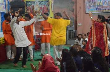 Ganesh bhajan evening immersed tomorrow pomp विशाल गणेश भजन संध्या में झूमे श्रोता कल धूमधाम से होगा विसर्जन