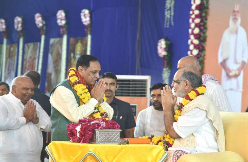 Ahmedabad News : संतों से बना गुजरात आध्यात्मिक राज्य : मुख्यमंत्री Ahmedabad News : संतों से बना गुजरात आध्यात्मिक राज्य : मुख्यमंत्री