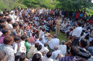 The statue broke in the Van Mata temple वन माता मंदिर में मूर्ति तोड़ी, ग्रामीणों का फूटा गुस्सा