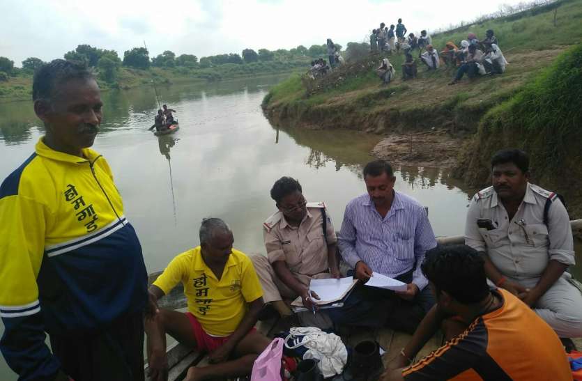 Dead body recovered of a person drowned in tamas river टमस नदी में डूबे व्यक्ति का शव बरामद