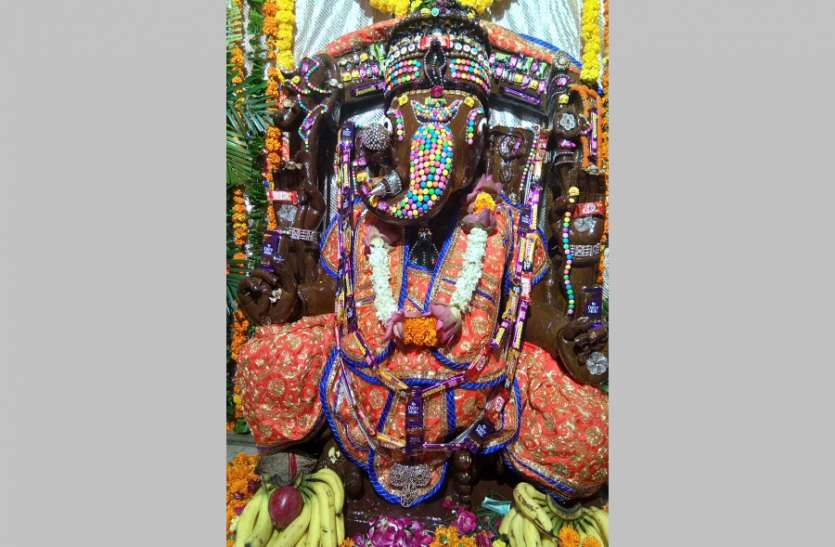 siddheshwar ganesh temple at chandpol of jodhpur 300 साल प्राचीन है जोधपुर के चांदपोल स्थित सिद्धेश्वर गणेश, चॉकलेटी दिखती है प्रतिमा