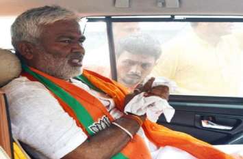swatantra dev singh in chitrakoot सपा बसपा ने प्रदेश को लूटा, अपराधियों माफियाओं के खिलाफ अभियान जारी: स्वतंत्र देव सिंह