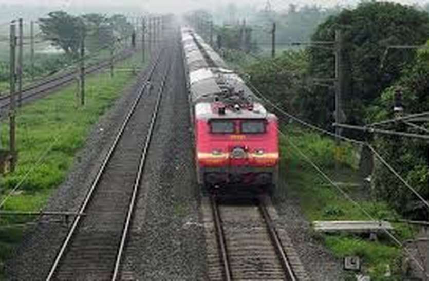 मालदा टाउन एक्सप्रेस के यात्रियों के लिए खुशखबरी मालदा टाउन एक्सप्रेस के यात्रियों के लिए खुशखबरी