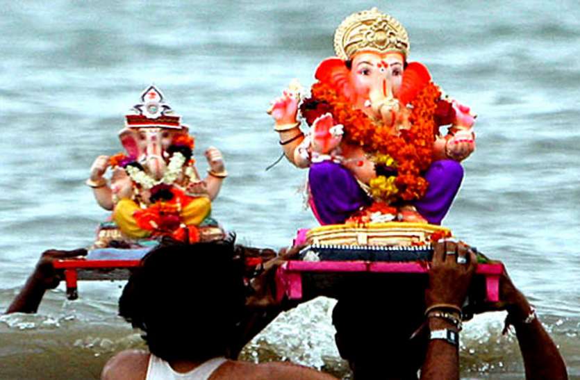 Ganesh Visarjan 2021 Ganesh Visarjan 2021: अनंत चतुर्दशी पर विदा होंगे गणपति बप्पा, गणेश विसर्जन से पहले जान लें ये जरूरी बातें