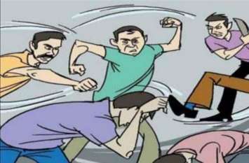 Malkharoda police station youths harassed the minor with mobile अनजान लड़की को मोबाइल से युवक कर रहे थे परेशान, लड़की ने दोनों युवकों को घर मिलने बुलाई, फिर क्या हुआ पढि़ए पूरी खबर...