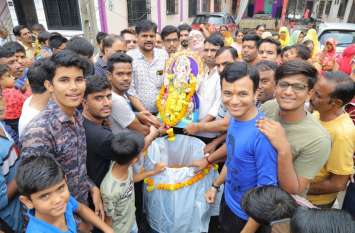 GANAPATI BAPPA MORIYA visarjan in surat ganapati visarjan VIDEO GANAPATI BAPPA MORIYA; बप्पा को इसलिए करना पड़ गया इंतजार