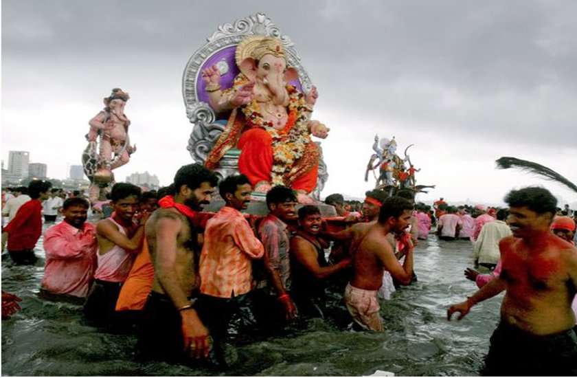गणेश विसर्जन आज : गणपति की विदाई से पूर्व ऐसे करें हवन यज्ञ, हो जाएगी हर मनोकामना पूरी