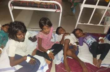 Improvement in children's health after treatment in district hospital, जिला अस्पताल में उपचार के बाद बच्चों के स्वास्थ में हुआ सुधार, दे दी गई छुट्टी