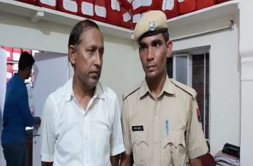 Hanny trap matter in sikar हनी ट्रेप में तीन लाख लेते महिला व दलाल गिरफ्तार