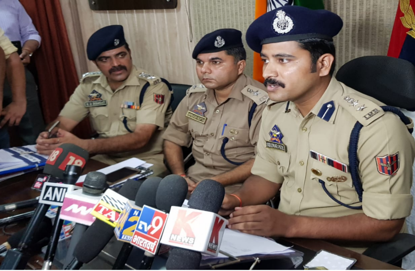 जैश के 3 आतंकी पकड़े, हथियारों से भरे ट्रक से जा रहे थे कश्मीर